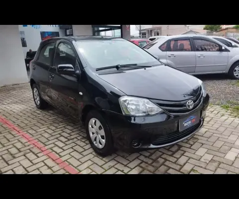 TOYOTA ETIOS HB XS 2013