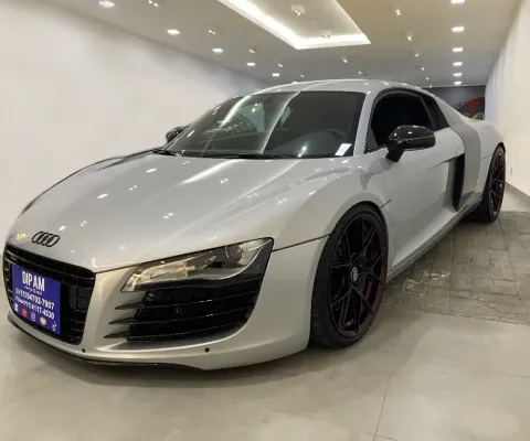 AUDI R8 2008 V8 prata