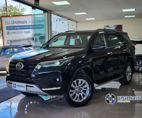 Toyota hilux sw4 2.8 d-4d turbo diesel srx 7l 4x4 automático