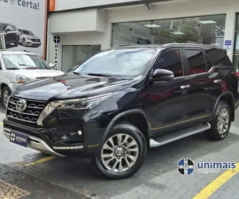 Toyota hilux sw4 2.8 d-4d turbo diesel srx 7l 4x4 automático