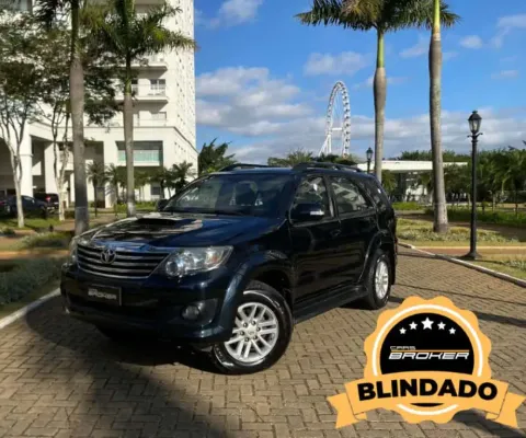 Toyota Hilux sw4 2015 3.0 srv 4x4 16v turbo intercooler diesel 4p automático