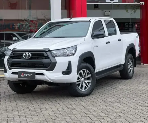 Toyota HILUX 2.8 D-4D TURBO DIESEL CHASSI 4X4 MANUAL