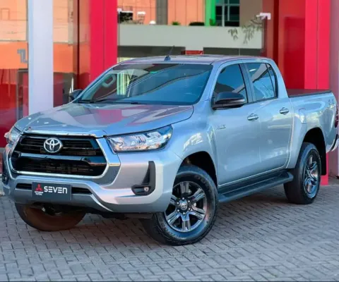 Toyota HILUX 2.8 D-4D TURBO DIESEL CD SR 4X4 AUTOMÁTICO