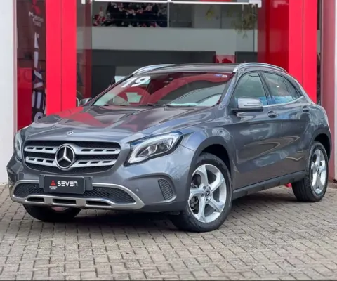 Mercedes-Benz GLA 200 1.6 CGI FLEX ADVANCE 7G-DCT