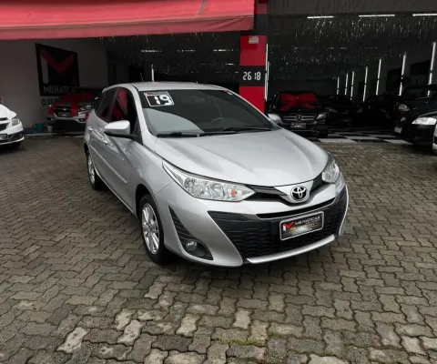 Toyota Yaris XL 1.3 – O Hatch que Une Tecnologia e Praticidade
