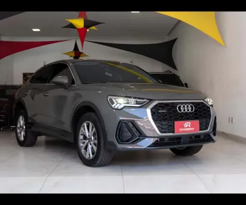 AUDI Q3 SPB Perf. Black 2.0 TFSI Tipt. Quat.