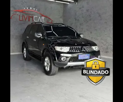 MITSUBISHI PAJERO DAKAR DAKAR/HPE 3.5 4x4 Flex 5p Aut.