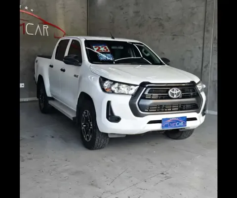 TOYOTA HILUX CD 4x4 2.8 Diesel Mec.