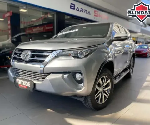 Toyota Hilux sw4 2016 2.8 srx 4x4 7 lugares 16v turbo intercooler diesel 4p automático