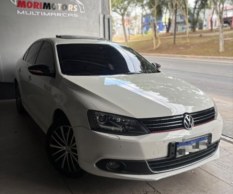 VOLKWAGEN JETTA 2.0 TSI HIGHLINE 2013 COM TETO MUITO CONSERVADO