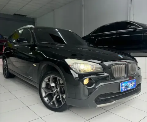 *BMW X1 28i 2012*  *TETO SOLAR E INTERIOR CARAMELO*   KM: 98.000   Venha nos fazer uma visita Av. In
