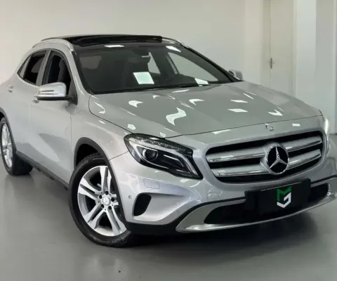 MERCEDES-BENZ GLA250 2015