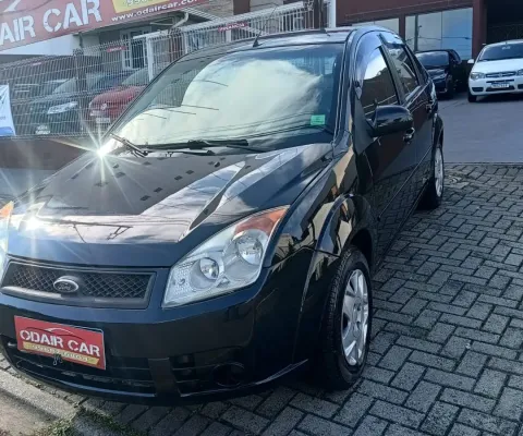 FIESTA 1.6 COMPLETO - VEÍCULO REVISADO. FINANCIO E PARCELO NO CARTÃO DE CRÉDITO.