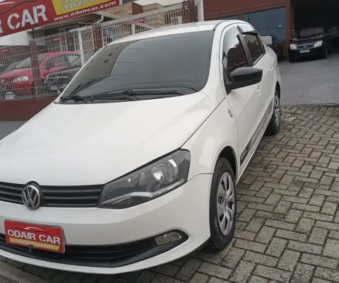 Voyage trandline 1.6 - carro completo, tem passsagem por leilão de financiamento, carro nunca batido