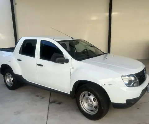 Renault - OROCH Expression 1.6 Flex 16V Manual