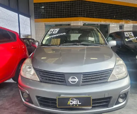 Nissan/Tida 1.8 SL Flex Automático.