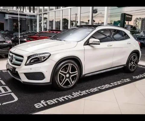 MERCEDES-BENZ GLA250 SPORT 2.0T 211CV C/TETO AUT./2017