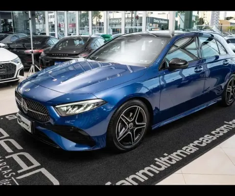 MERCEDES-BENZ A200 AMG LINE 1.3T 163CV C/TETO AUT./2025 (HYBRID)