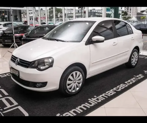 VOLKSWAGEN POLO SEDAN 1.6 104CV MEC./2013