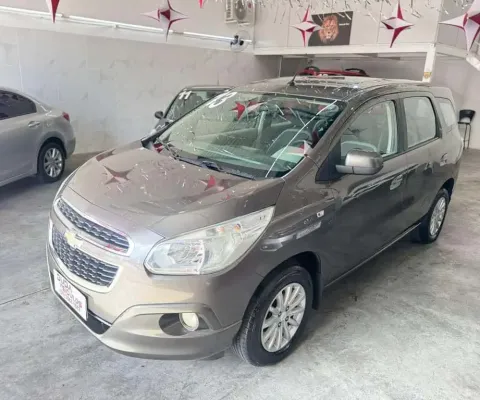 CHEVROLET SPIN 1.8L MT LT 2013
