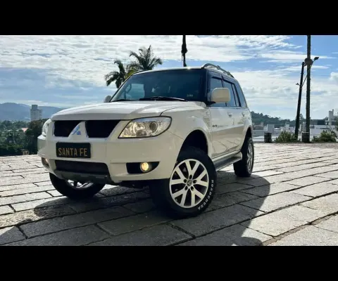 Mitsubishi Pajero TR4 MC/ FLEX HP - Branca - 2013/2014