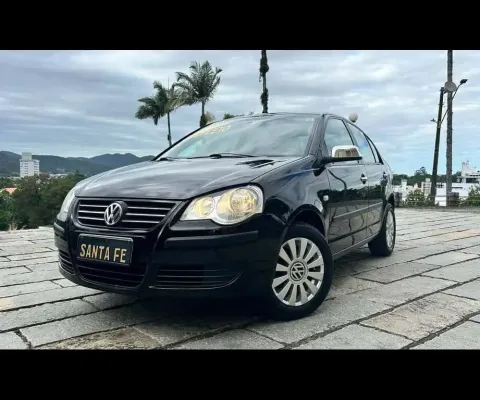 Volkswagen Polo Sedan 1.6 - Preta - 2007/2008