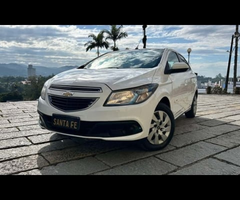 Chevrolet Onix 1.4AT LT - Branca - 2014/2014