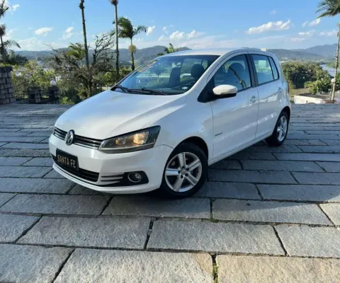 Volkswagen Fox HL IMOTION - Branca - 2014/2015
