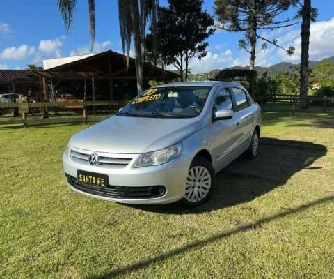 Volkswagen Voyage 1.0 Trend - Prata - 2010/2010
