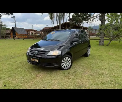 Volkswagen Fox 1.0 Básico - Preta - 2009/2010