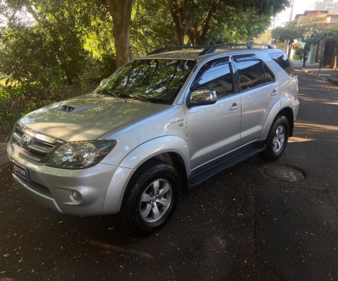  Toyota Hilux SW4 SRV 3.0 Turbo Diesel 4x4 