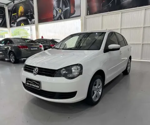 VOLKSWAGEN POLO SEDAN 1.6 2014