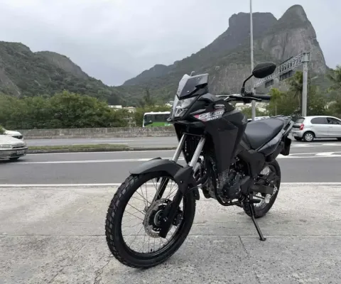 Honda Xre 300 sahara 2026