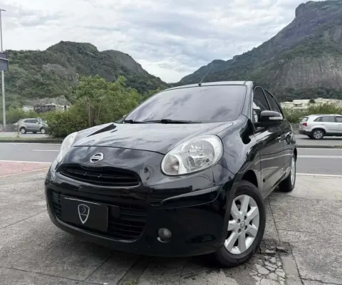 Nissan March 2014 1.6 sv 16v flex 4p manual