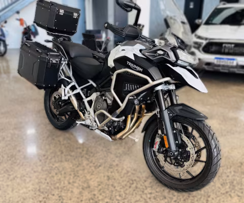 Triumph GT Explorer 1200cc Apenas 175km Tirada em Abril/23 - Baus Originias 15k - Protetor motor 3,9