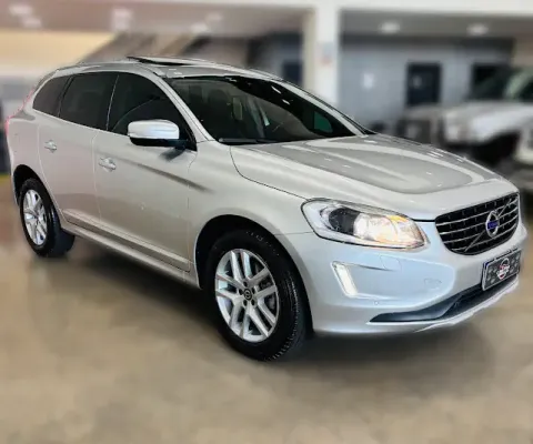 Volvo XC60 2.0 T5 Momentum - Teto Solar - 8 marchas - Periciado - Revisado - Carro mais segurdo do m