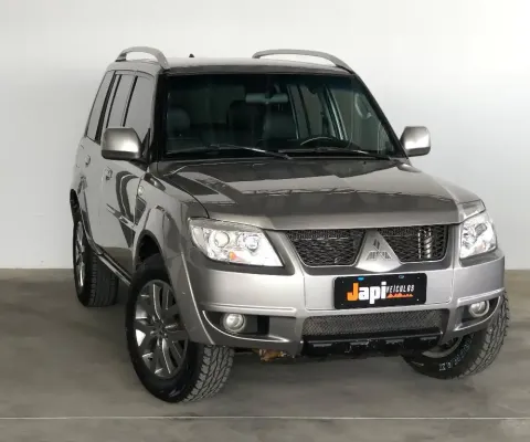 Pajero TR4 4x2 2013