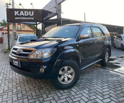 Toyota Hilux SW4 SRV D4-D 4x4 3.0 TDI Dies. Aut