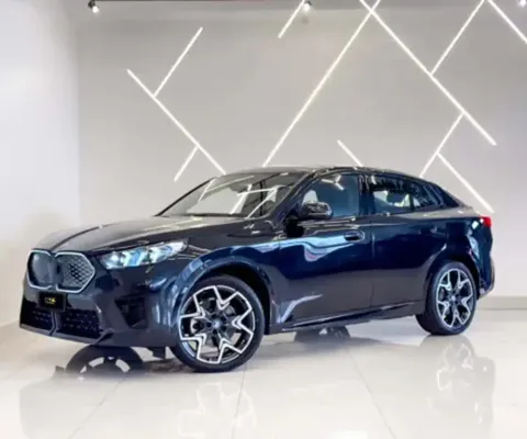 Bmw Ix2 2025 64,8 kw elétrico xdrive30 m sport