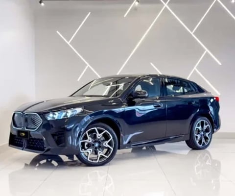 Bmw Ix2 2025 64,8 kw elétrico xdrive30 m sport
