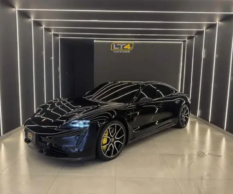 Porsche Taycan 2024 Turbo s elétrico