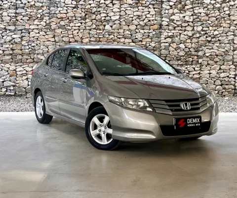 City Lx 1.5 flex manual 2012. Completo.pneus novos.tem sinistro no documento mas é bem conservado (T