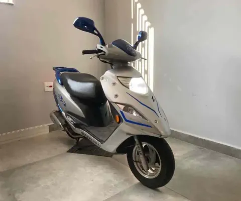 Suzuki Burgman i  2013