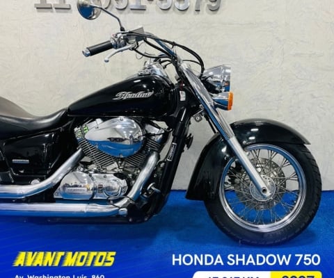 SHADOW 750