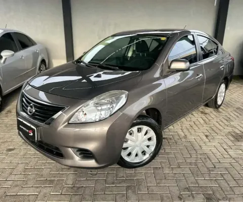 Nissan versa 16sv flex 2013