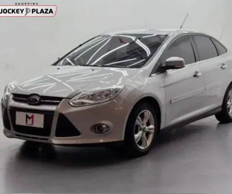 Ford focus sedan s 2.0