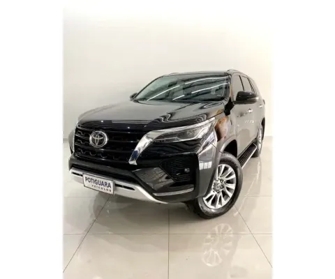 Toyota Hilux sw4 2021 2.8 d-4d turbo diesel srx 7l 4x4 automático