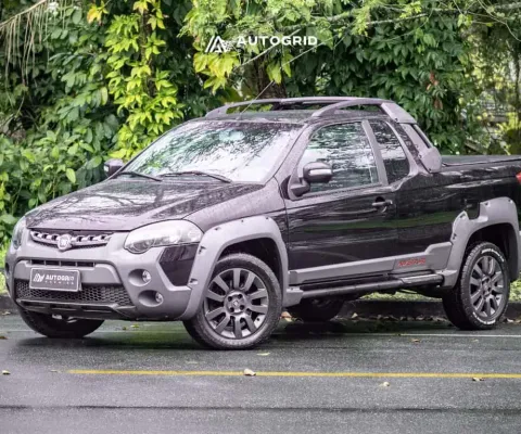Fiat Strada Adventure 1.8/ 1.8 LOCKER Flex CE  - Preta - 2016/2017