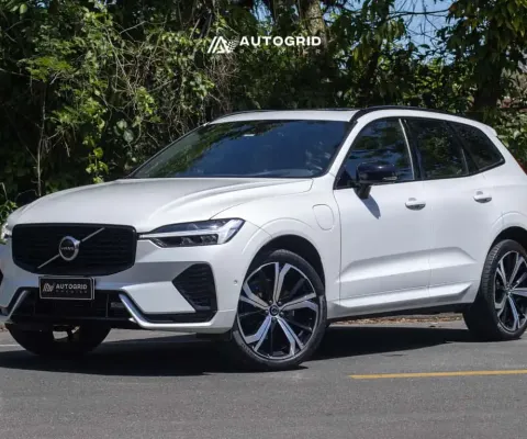 Volvo XC60 ULTRA DARK AWD HIBRIDO 4P - Branca - 2023/2023