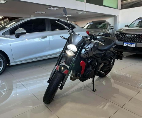 TRIUMPH TRIDENT 2023